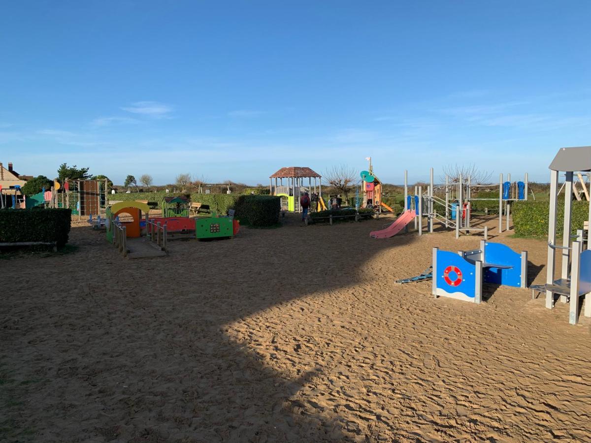 Chalet Bord De Mer 6 Couchages Βίλα Merville-Franceville-Plage Εξωτερικό φωτογραφία